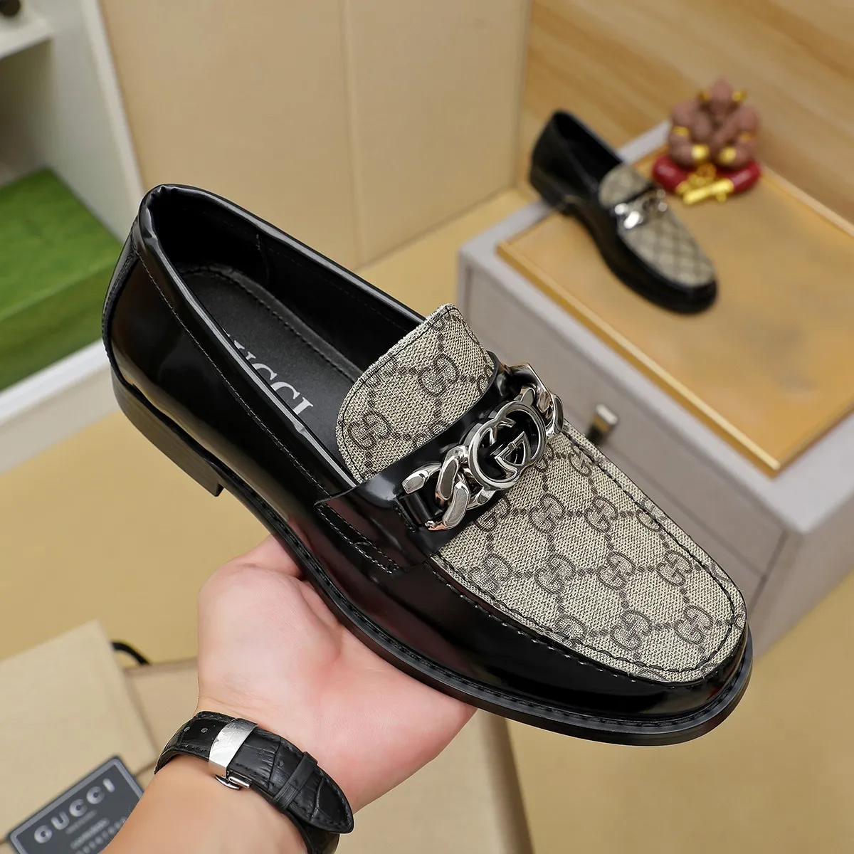 Men's men's shoes💰460💰💰Gucci official website men's business formal leather shoes updated💥Hong Kong counters synchronize new styles💥completely one-to-one replica shipment👍zero gap in counter quality 0⃣️made of imported cowhide on the outside+water-dyed🐂leather lining, color optional! Matching code 38-45